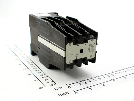 DEMAG Contactor DSUB 311    230/220V50HZ KU-SchÃ¼tz