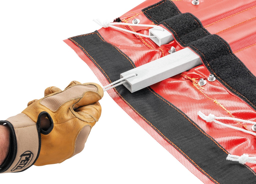 Civière pour le secours en espace confiné NEST PETZL