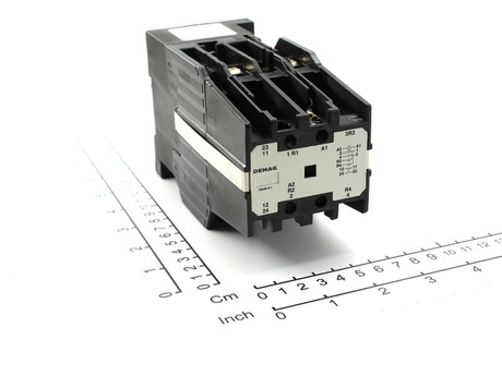[LK51014009] DEMAG Contactor DSUB 311        110V50HZ KU-SchÃ¼tz