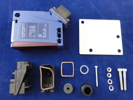[LK51008562] DEMAG Reflexlichtschranke  24-240UC  